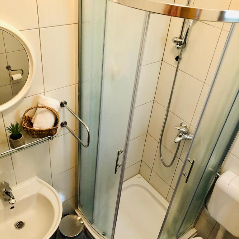 Dream Apartments - Apartment with Terrace - 15