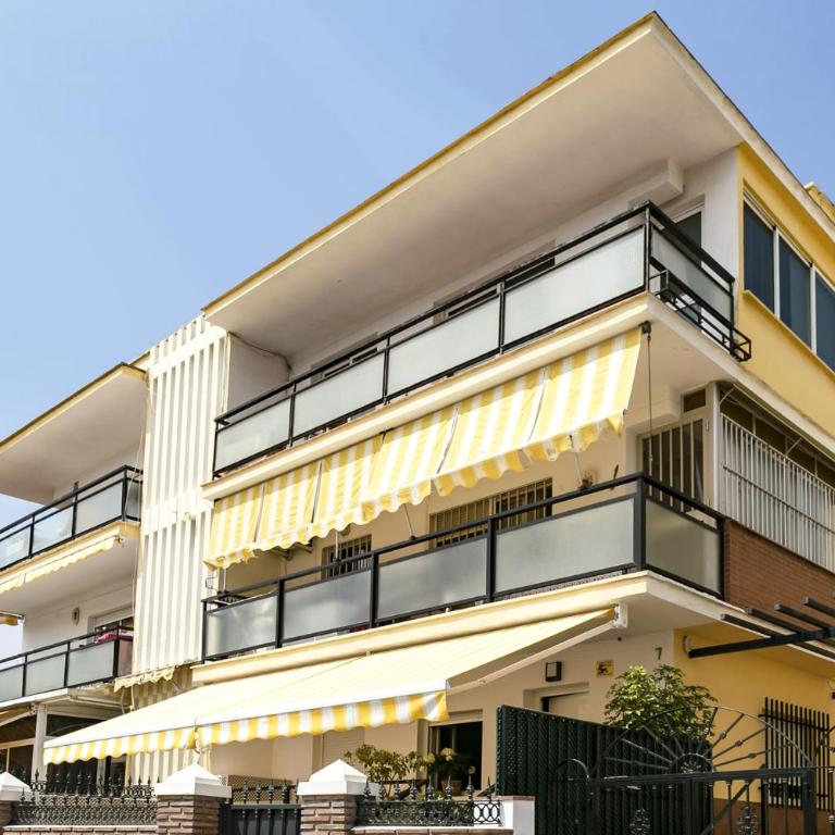 MalagadeVacaciones - Valera - Three-Bedroom Apartment - 10