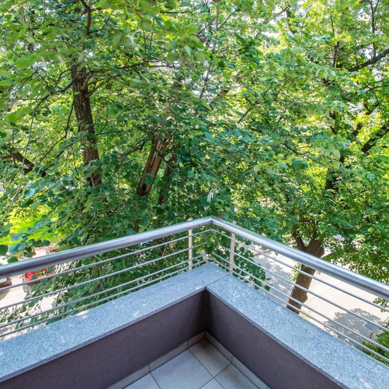 Apartment Enjoy free private parking - Three-Bedroom Apartment - 4