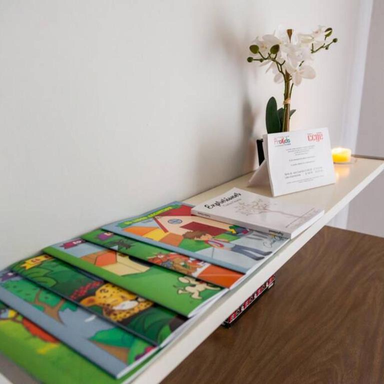 Surfboards included in your stay!!! - Two-Bedroom House - 14