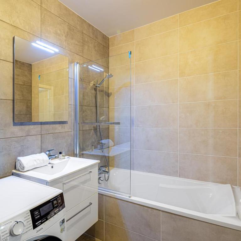 Les Freinets - Apt D102 - BO Immobilier -Châtel Multipass 2026 Activités en Été en option à 4euros par jour et par personne - Two-Bedroom Apartment - 7