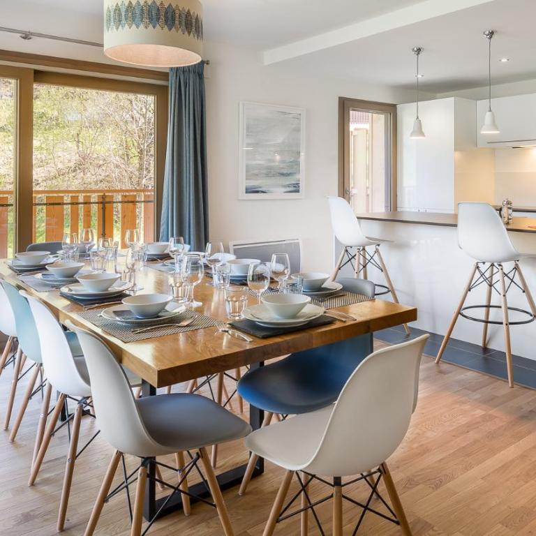 Les 4 Elements - Apt D102 - BO Immobilier- remises sur les forfaits de skis Châtel ou Portes du soleil - Four-Bedroom Apartment - 5