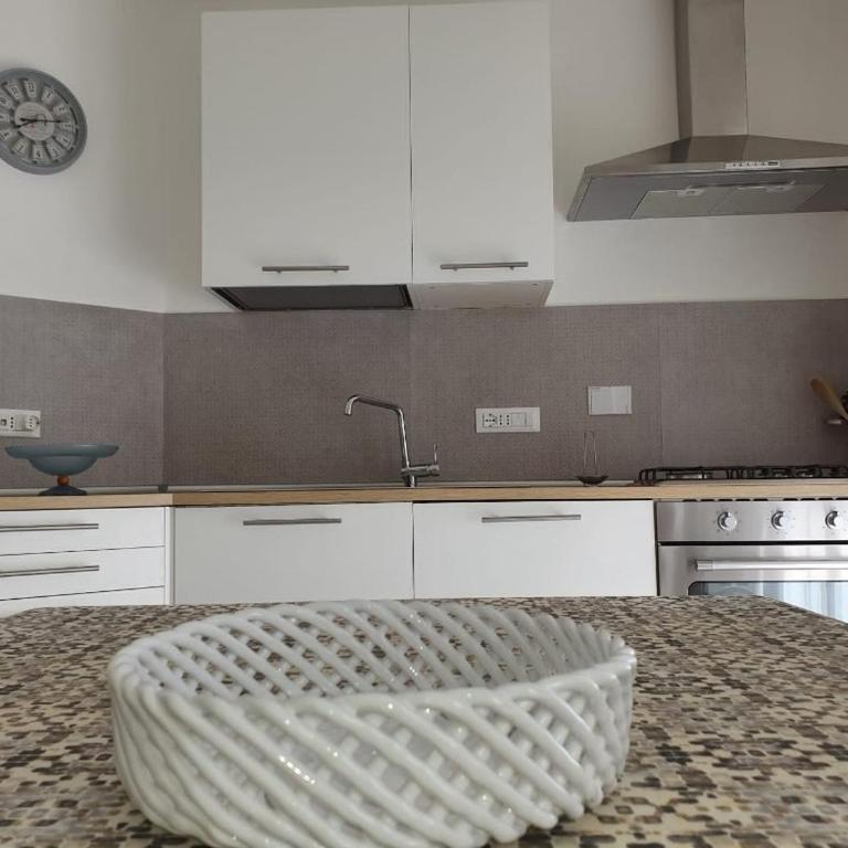 Casa Regina con box auto - Appartamento con 2 Camere da Letto - 4
