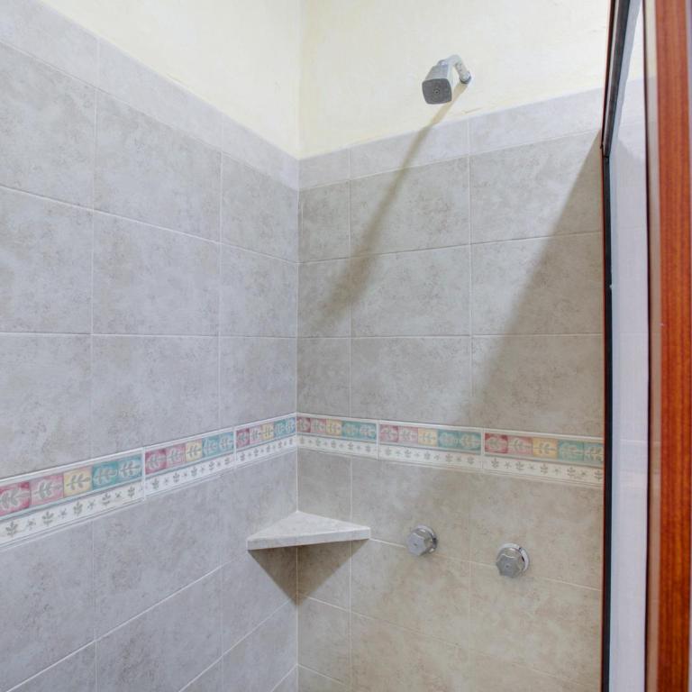 Hotel Valle De Oaxaca - Habitación Doble Estándar con 2 camas dobles - 4