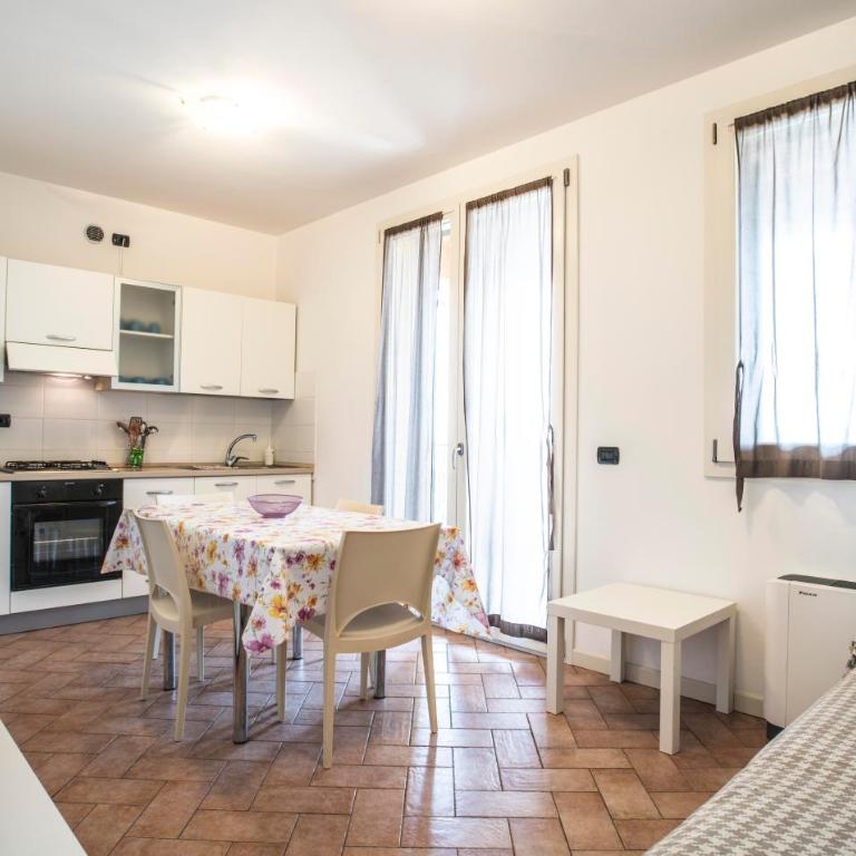 Residence Karina - Apartment mit 2 Schlafzimmern und Balkon - 7