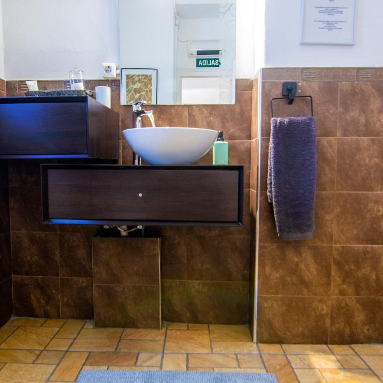 Kasa Katia Guest House - Triple Room with Private External Bathroom - 7
