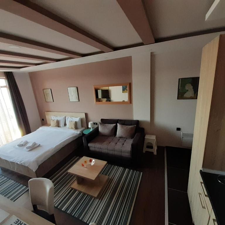 Milmari Apartments Joy M17 - Apartment - 33