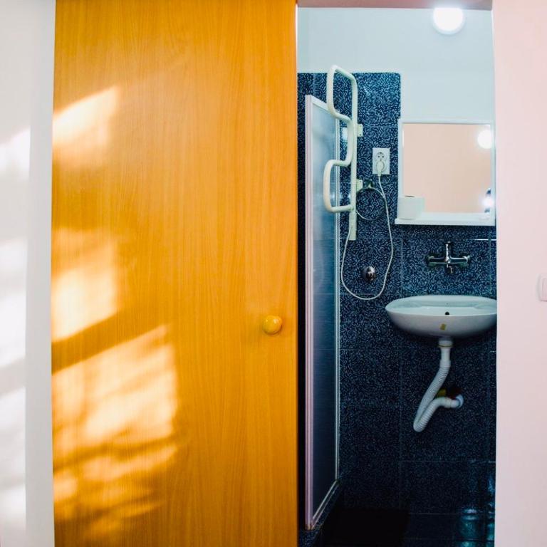 Apartments Ozren - Studio - 9