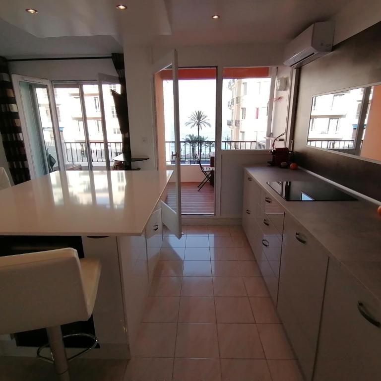 Terrasse Vue Mer Plage à 50 m Parking - Appartement - Vue sur Mer - 33