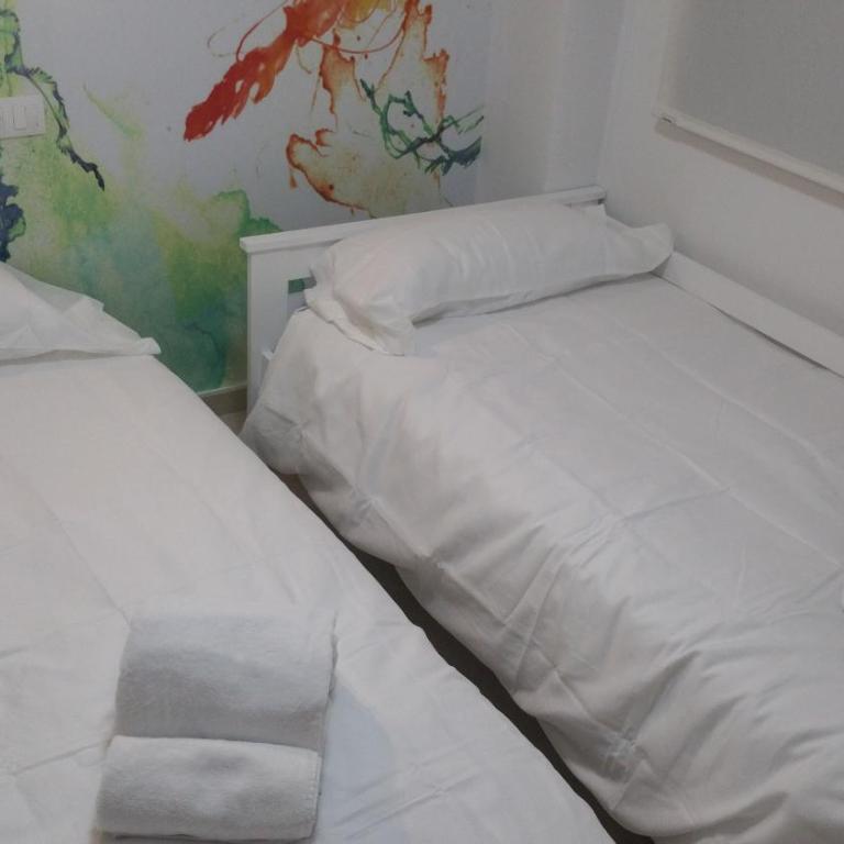 Apartamento Veremar, zona tranquila, con piscina, jardines, soleado y cerca de la playa de la cala, para disfrutar el mediterraneo - Apartamento de 3 dormitorios - 5