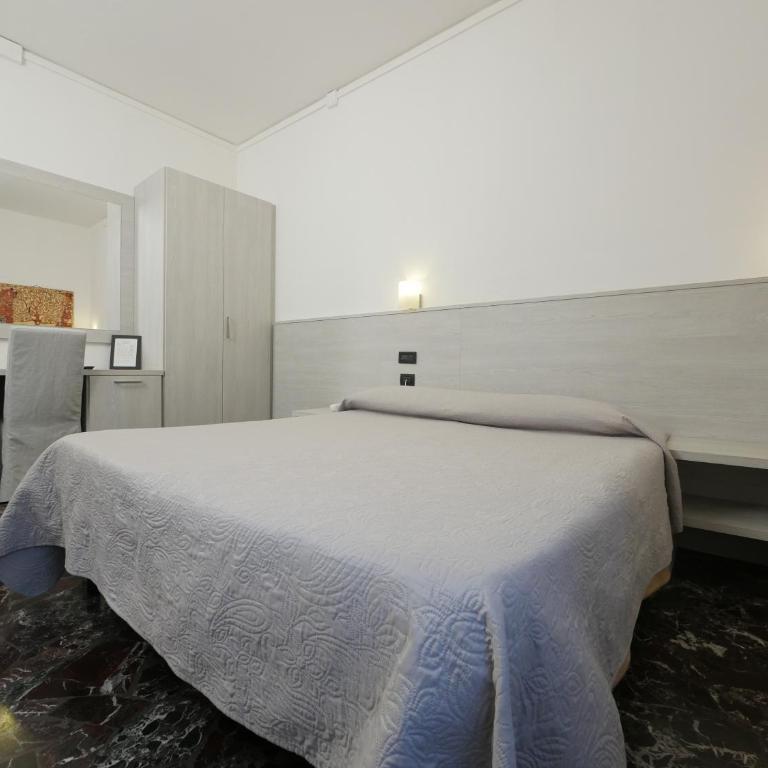 Hotel Careggi - Superior Double or Twin Room - 6