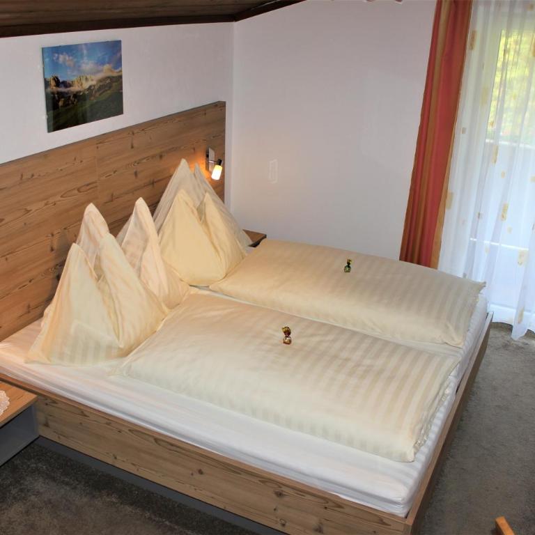 Gästehaus Oberauer - Doppelzimmer mit Balkon - 3