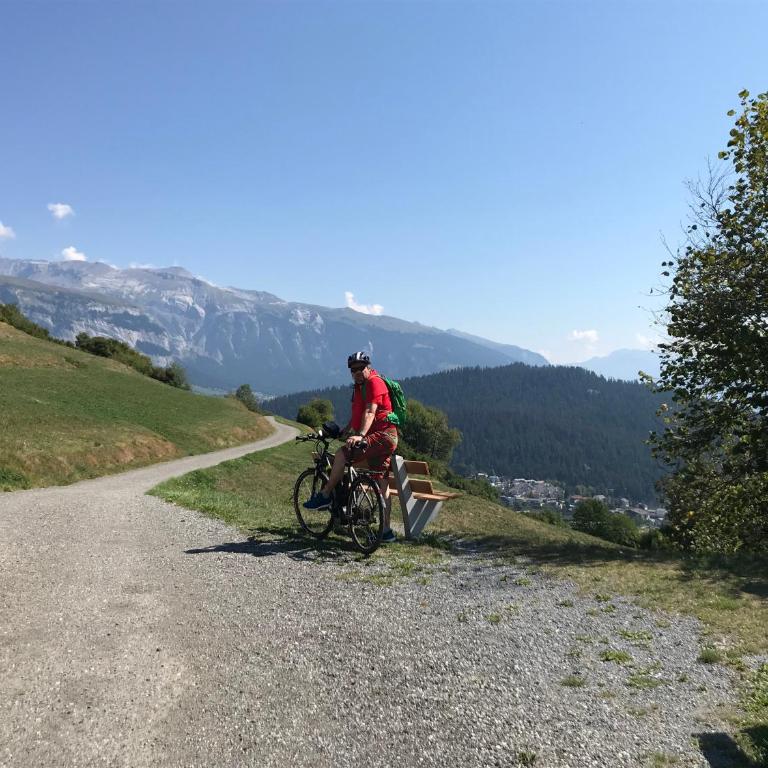 Ferienwohnung Laax mit Traumblick, großem Balkon und Terrasse - Apartment mit 2 Schlafzimmern - 68