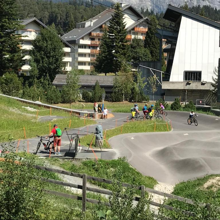 Ferienwohnung Laax mit Traumblick, großem Balkon und Terrasse - Apartment mit 2 Schlafzimmern - 15