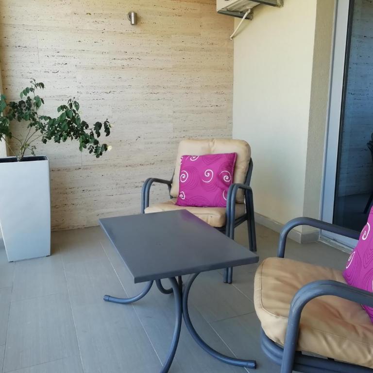 Apartments and Rooms Grand Palazzo - Deluks Dvokrevetna Soba sa Bračnim Krevetom i Balkonom - 2