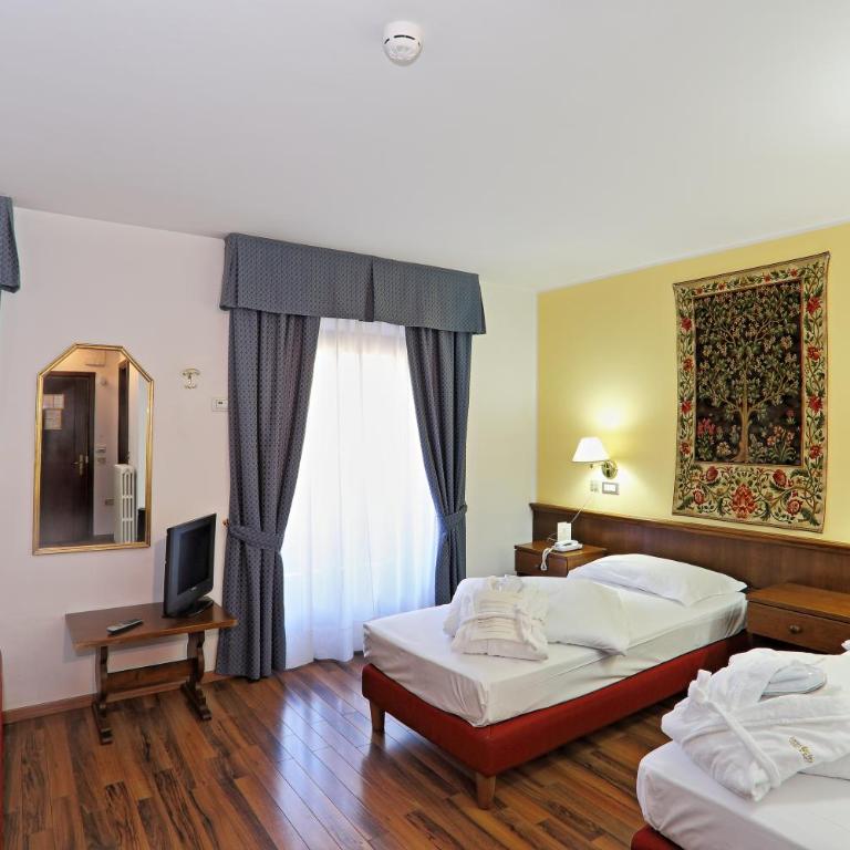 Hotel Baita Clementi - Camera Classic Matrimoniale/Doppia con Letti Singoli - 1