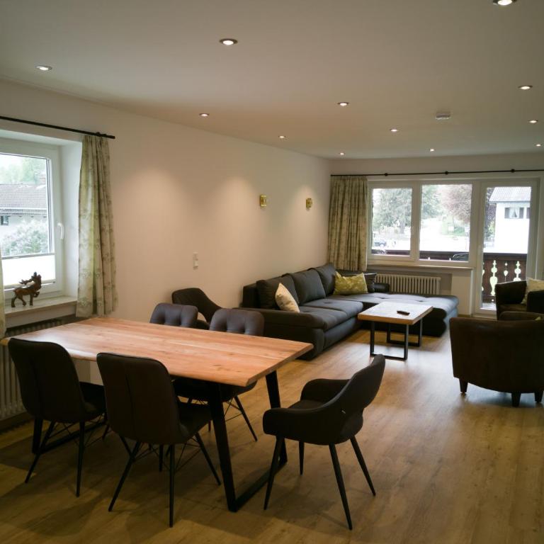 Ferienhaus Wetterstein - Apartment Gr. Waxenstein mit 2 Schlafzimmern - - 2