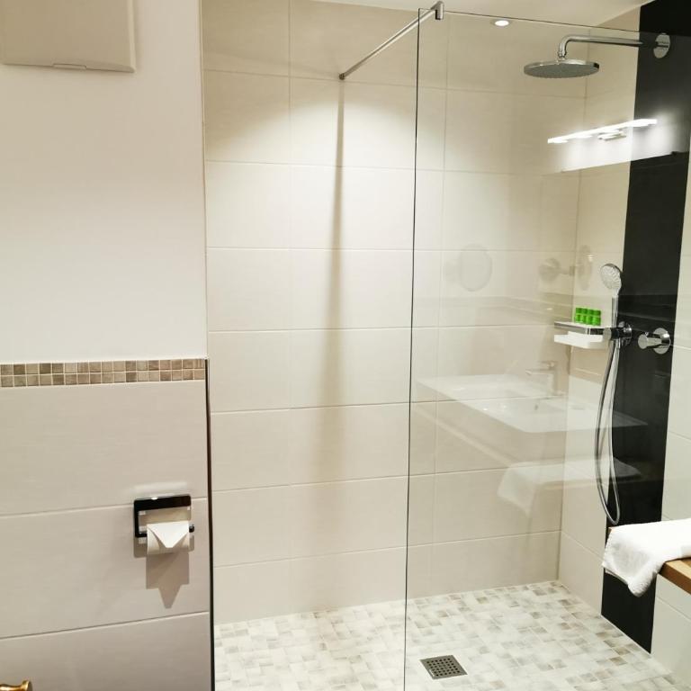 Ferienhaus Wetterstein - Apartment Gr. Waxenstein mit 2 Schlafzimmern - - 3