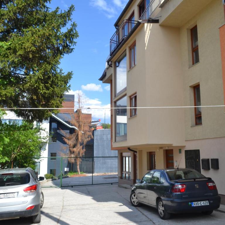 Beautiful View Of Sarajevo Center - Standard Apartment - 4