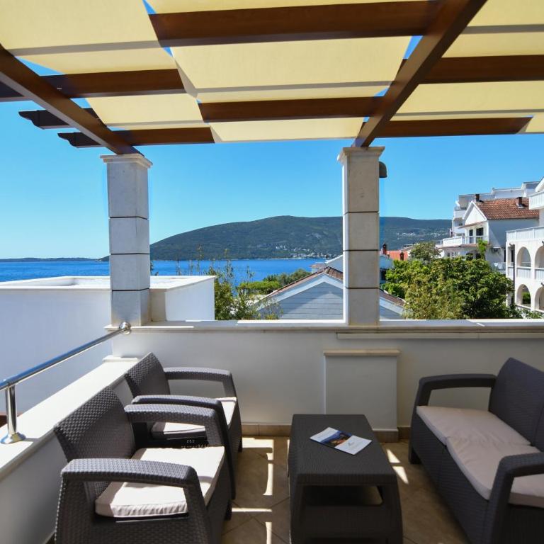 Hotel Perla - Superior Double Room with Sea View - 2
