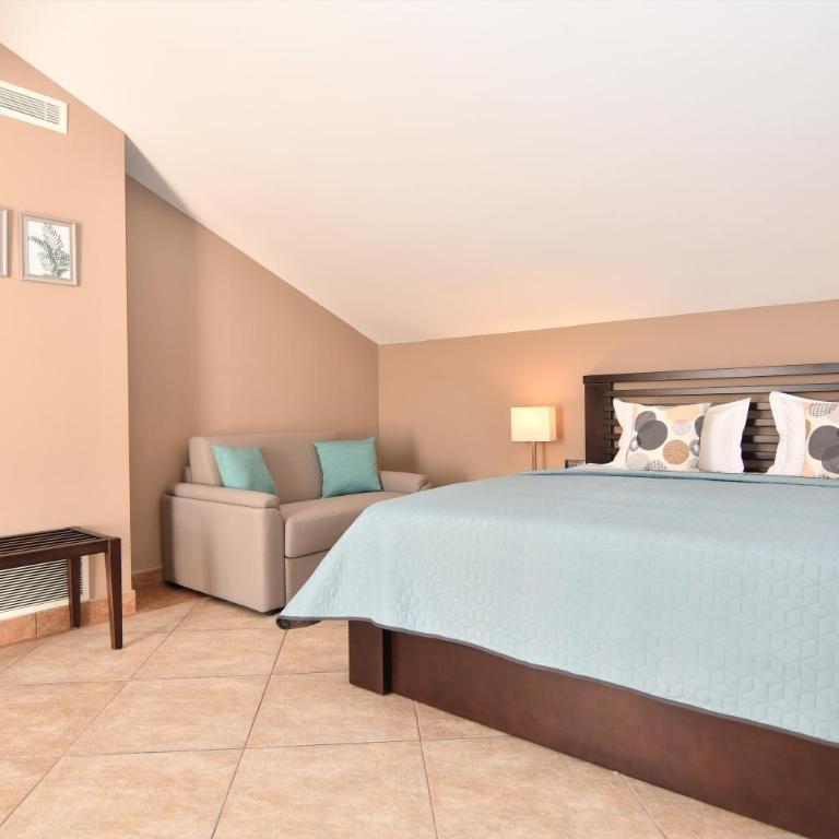 Hotel Perla - Superior Double Room with Sea View - 5