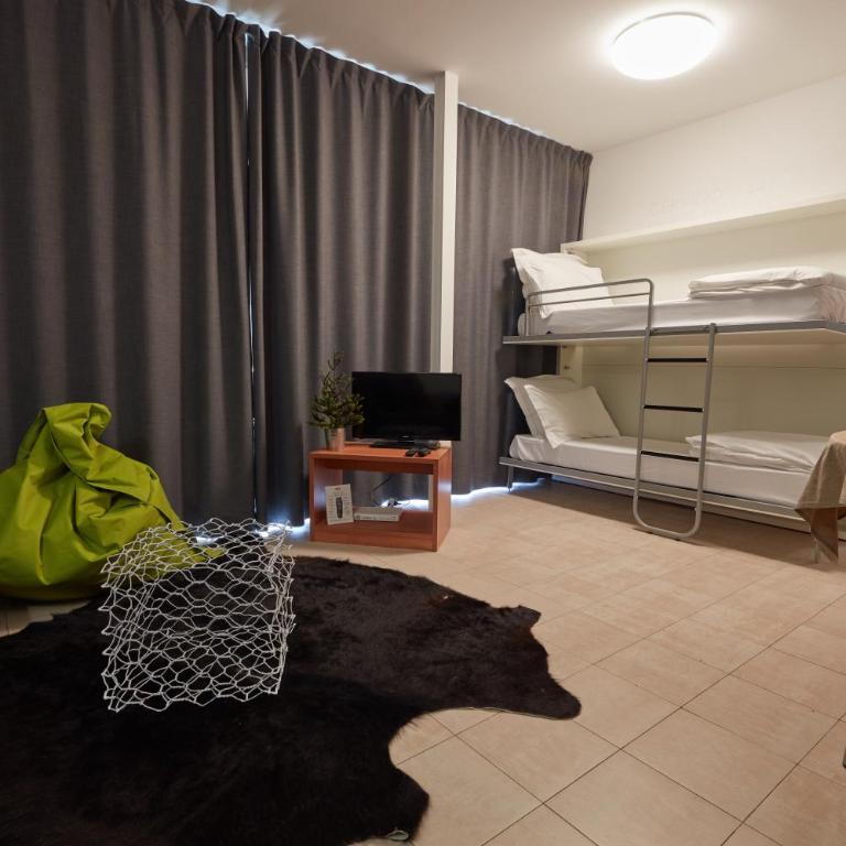 BASE CAMP alpine apartments - Deluxe One-Bedroom Apartment with Mountain View - 3