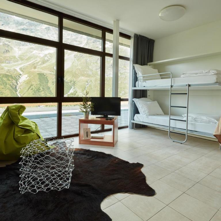 BASE CAMP alpine apartments - Deluxe One-Bedroom Apartment with Mountain View - 4