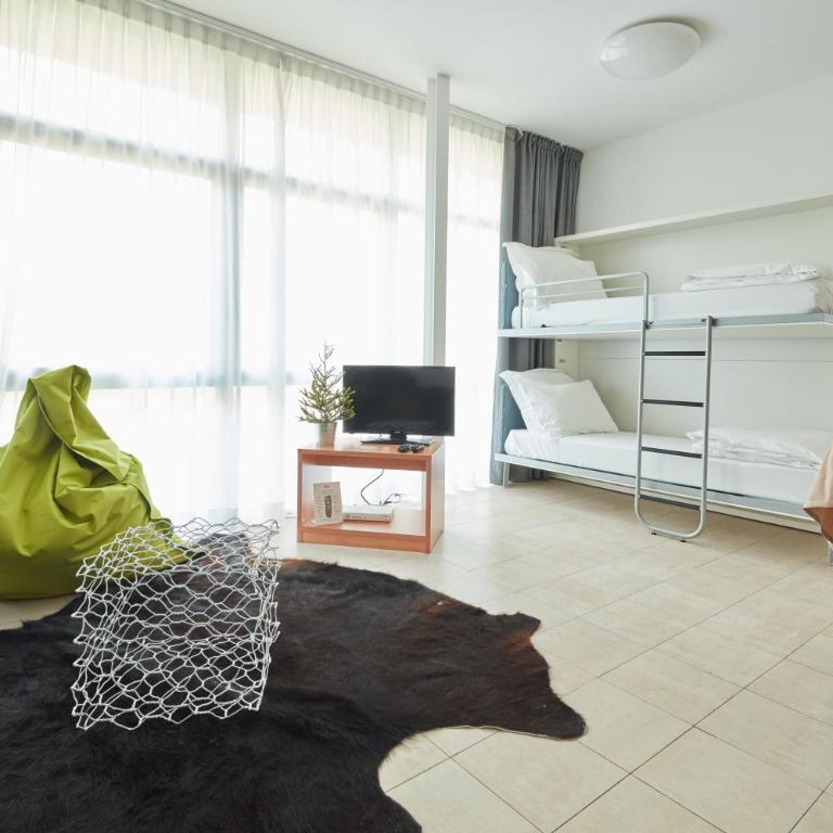 BASE CAMP alpine apartments - Deluxe One-Bedroom Apartment with Mountain View - 5