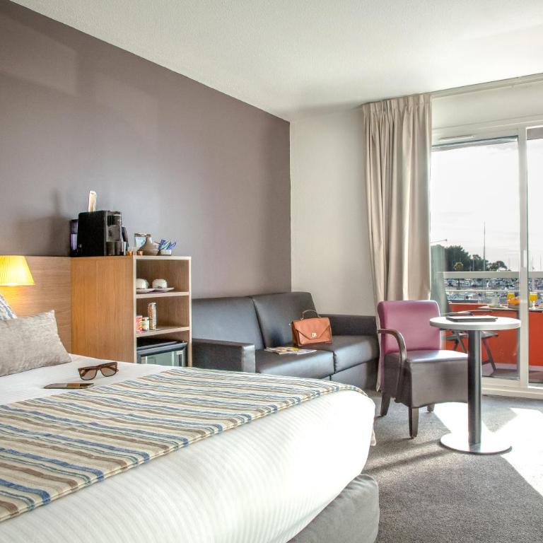 Best Western Plus La Marina - Suite Lit Queen-Size - Non-Fumeurs - Vue sur Port - 5