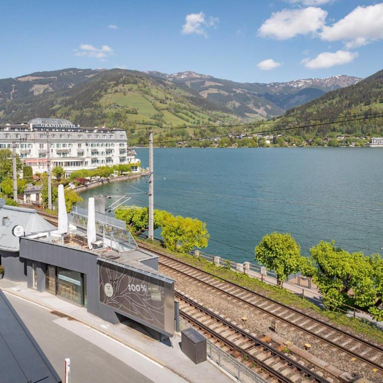 Hotel Seehof - Doppelzimmer mit Balkon - 4