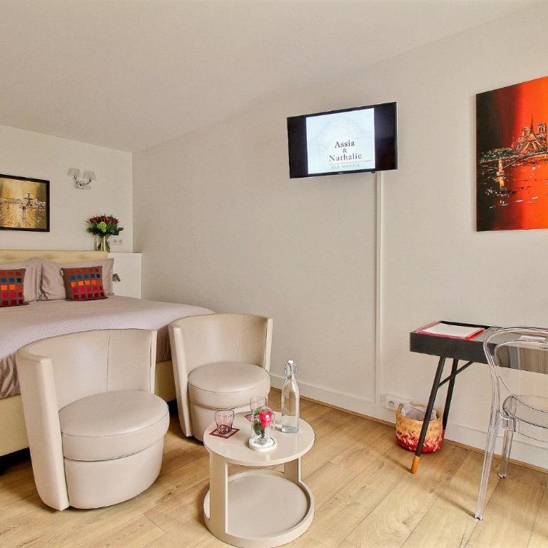 Assia & Nathalie - Luxury B&B MARAIS - Chambre Lit Queen-Size avec Baignoire Spa - 1