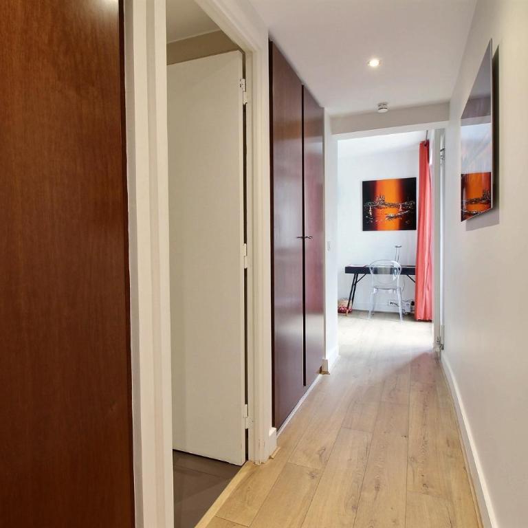 Assia & Nathalie - Luxury B&B MARAIS - Chambre Lit Queen-Size avec Baignoire Spa - 13