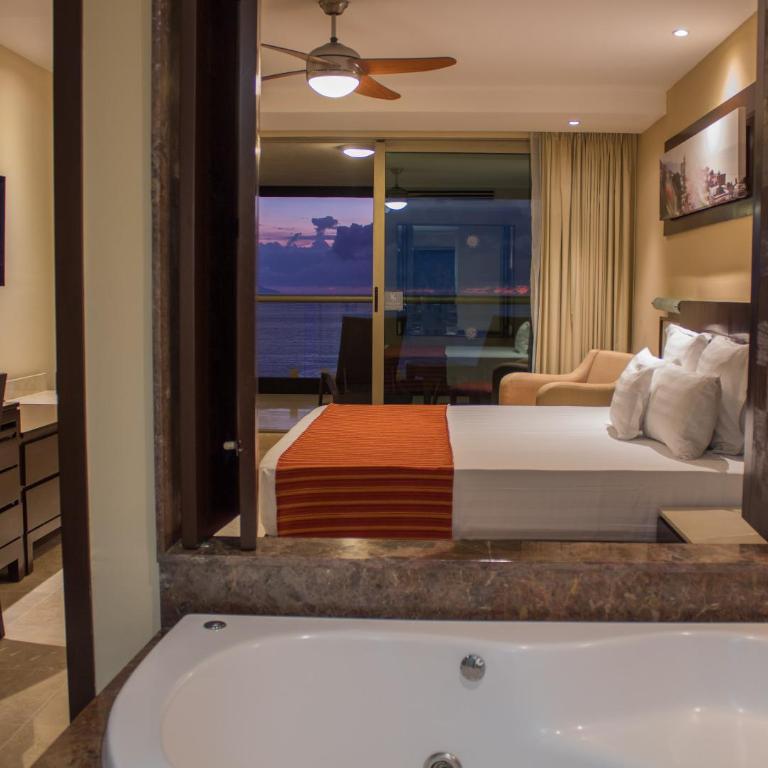 Sunset Plaza Beach Resort Puerto Vallarta All Inclusive - SUITE CON JACUZZI OCEANFRONT - 14