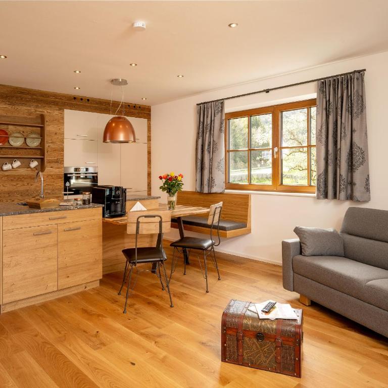 Brunnwirt ESSEN & WOHNEN - Apartment mit 2 Balkonen und 2 Schlafzimmern - 1