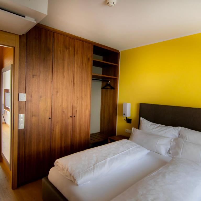 Brühl Suites&Residence - Appartamento con 2 Camere da Letto - 1