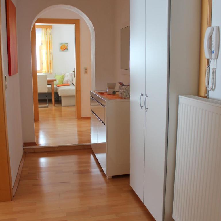 Ferienwohnung Schnell - Appartamento con 2 Camere da Letto, Balcone e Vista Montagna - 4