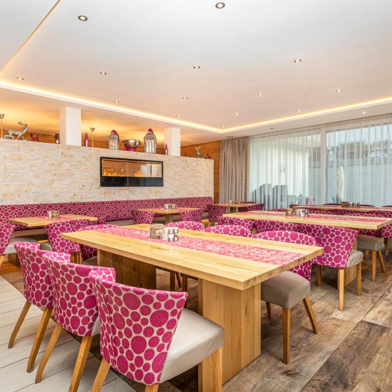 Enjoy The Alps - Aparthotel - Familienzimmer mit Balkon - 47