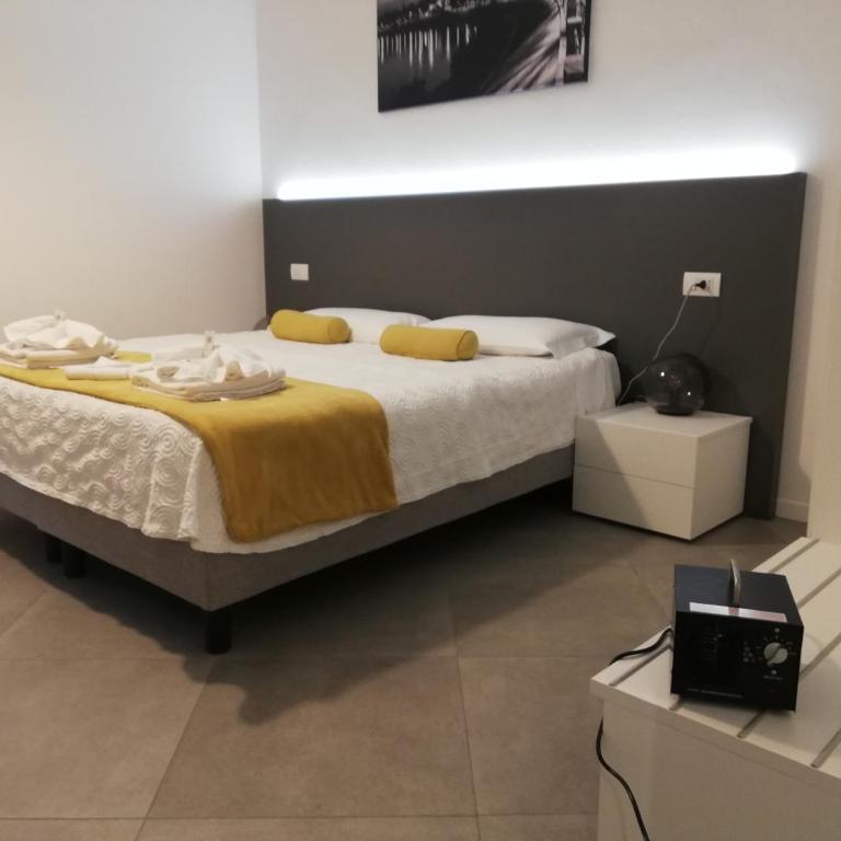 Suite Dreams in Verona - Camera Matrimoniale/Doppia con Letti Singoli con Vista Città - 1