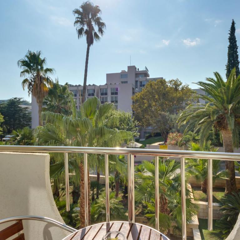 Mediteran Hotel & Resort - Dvokrevetna Soba sa Bračnim Krevetom/Zasebnim Krevetima i Balkonom - 6