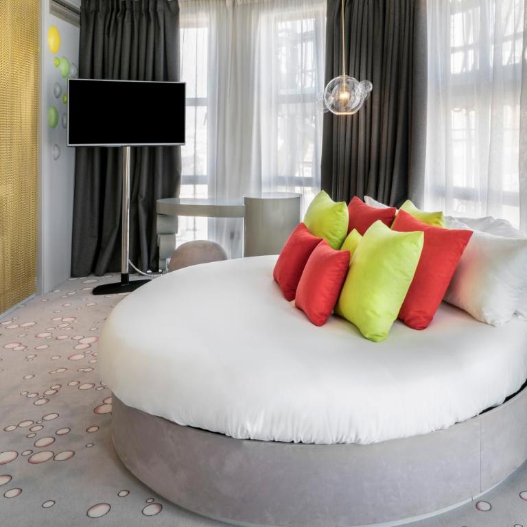 Vincci Capitol - Habitación Doble Deluxe Skylight - 5