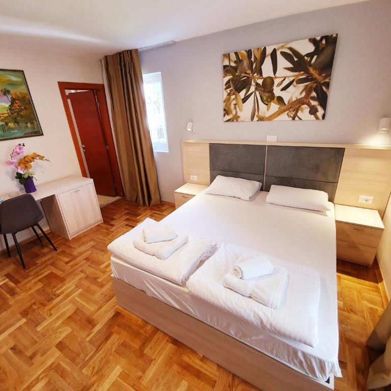 Apartments Pier - Trokrevetna Soba sa Terasom - 4