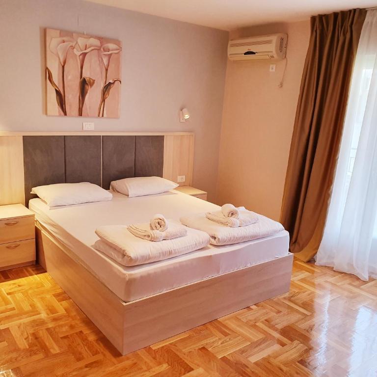 Apartments Pier - Deluks Dvokrevetna Soba sa Bračnim Krevetom - 6
