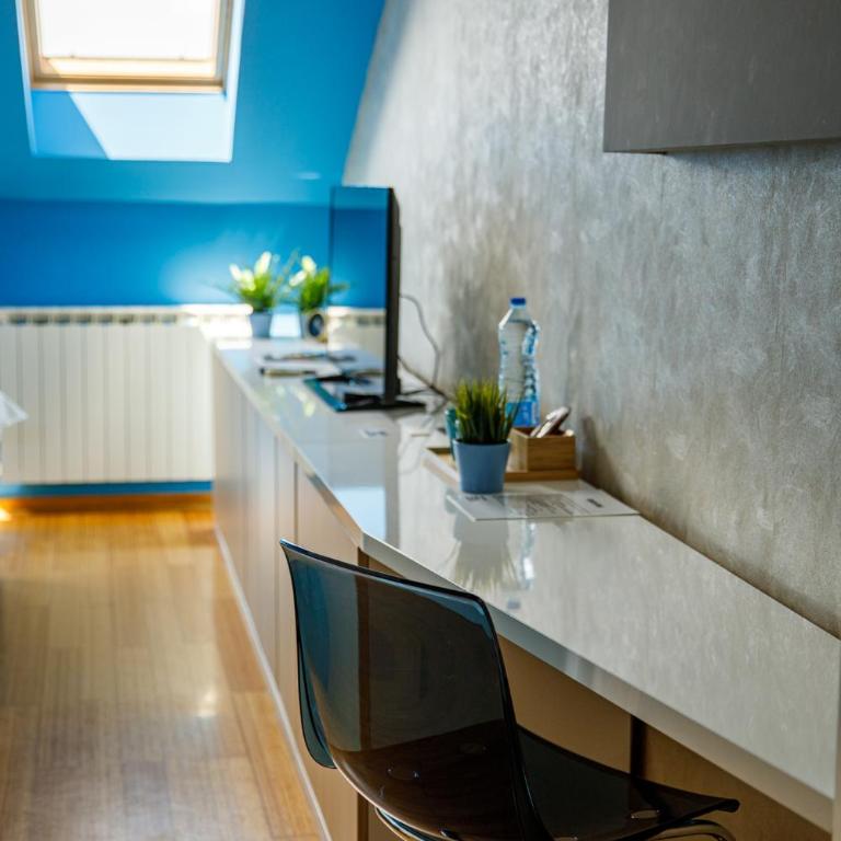 Dali Apartments - Deluxe King Studio - 11