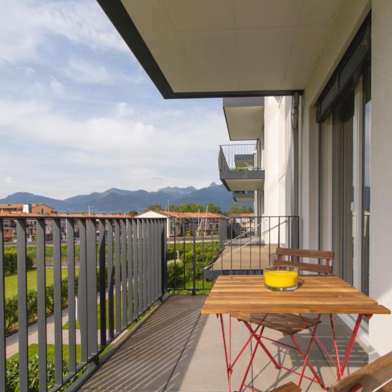 Modern 2 bedrooms apartment at Le Bouveret. Self-checkin. - Apartamento de 2 dormitorios - 32