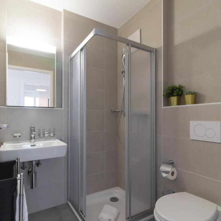 Modern 2 bedrooms apartment at Le Bouveret. Self-checkin. - Apartamento de 2 dormitorios - 28