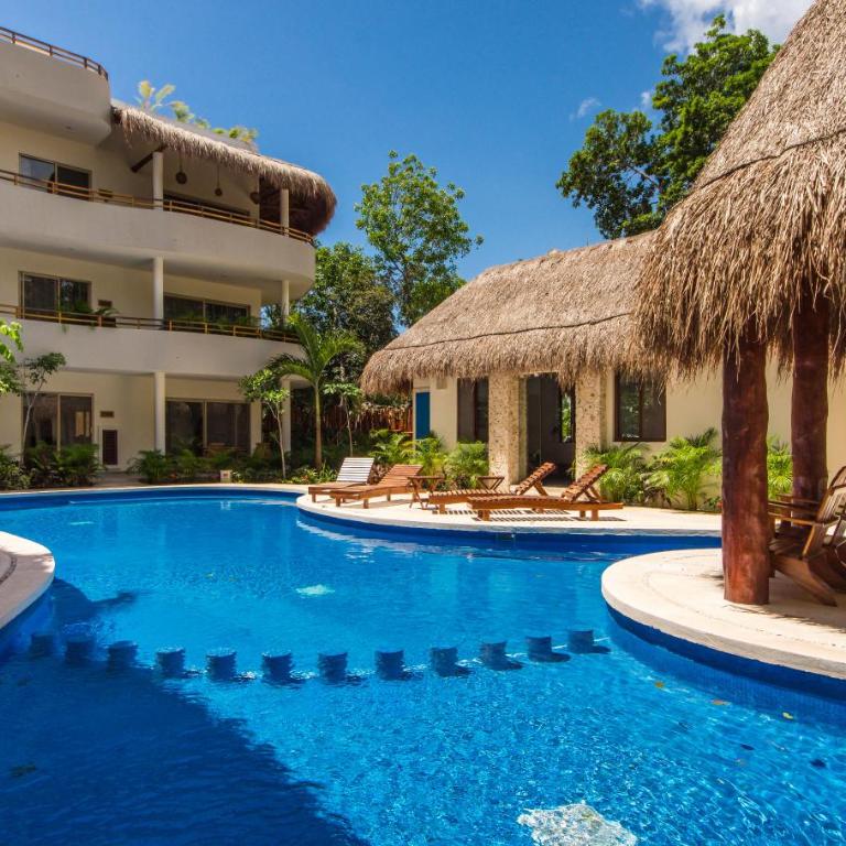 Poolside Bliss with Private Terrace and Jacuzzi - Apartamento de 2 dormitorios - 28