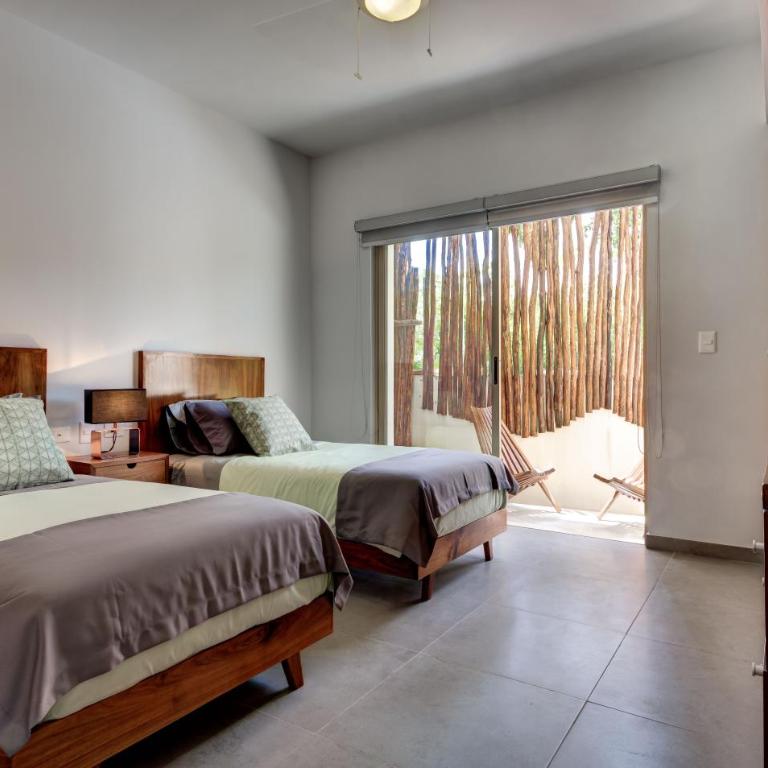 Poolside Bliss with Private Terrace and Jacuzzi - Apartamento de 2 dormitorios - 23