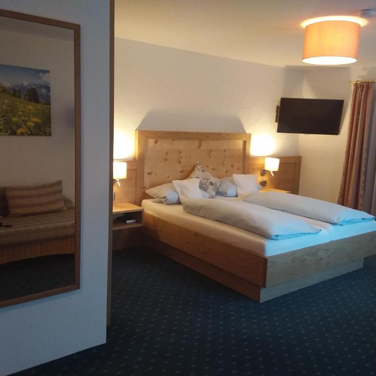 Landhaus Seehof - Doppelzimmer mit Gartenblick - 2