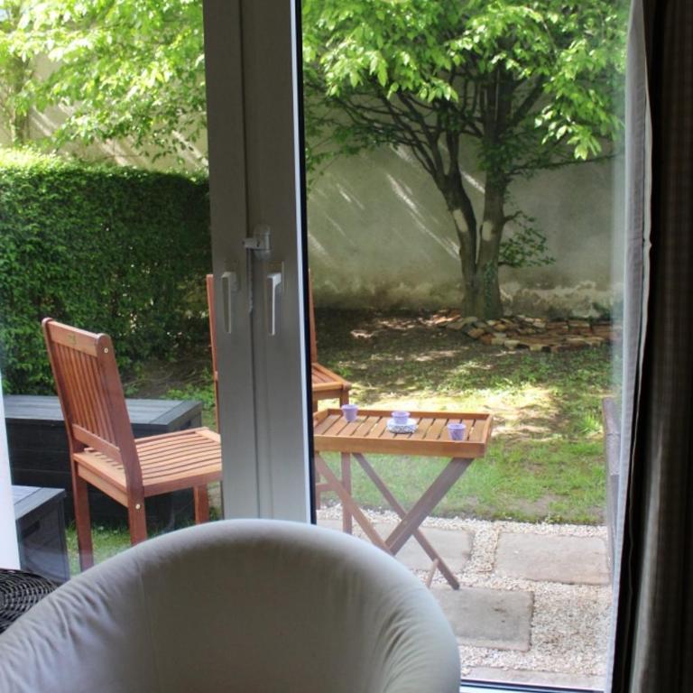 Le Garden Victoria - Canal & Cathédrale -30m2 & Garden - Appartement 1 Chambre - 13