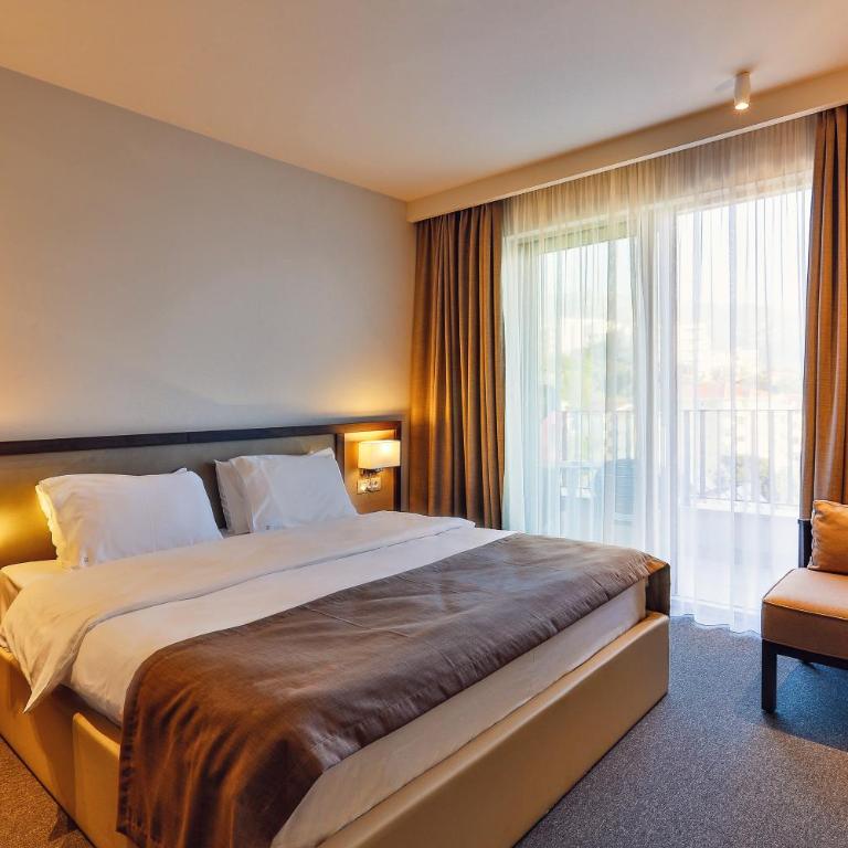 Hotel Bono - Standardna Dvokrevetna Soba sa Bračnim Krevetom - 1
